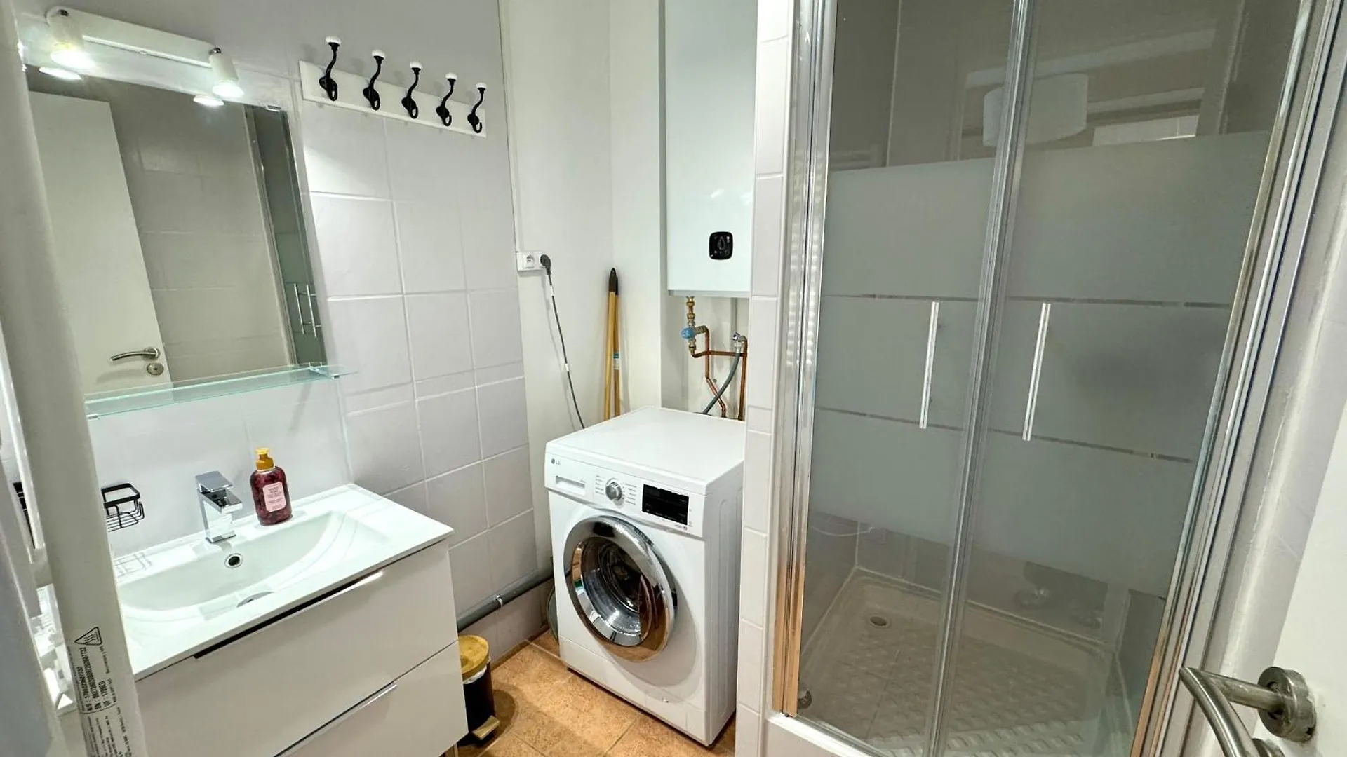 La Traversee Brestoise - Appartement Tout Confort Avec Parking Privatif Au Centre-Ville